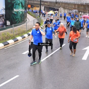 Runner Photo 7947117