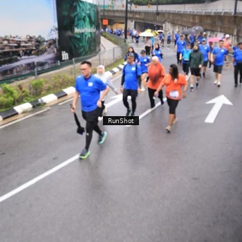 Runner Photo 7947123
