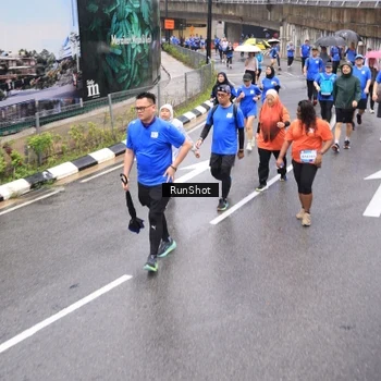 Runner Photo 7947124