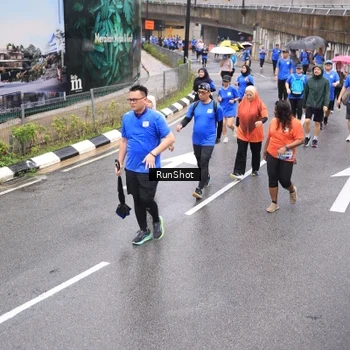 Runner Photo 7947125
