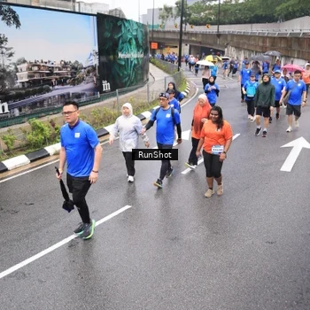 Runner Photo 7947136