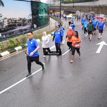 Runner Photo 7947141