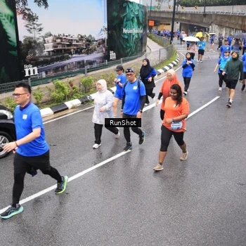 Runner Photo 7947145