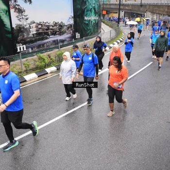 Runner Photo 7947147