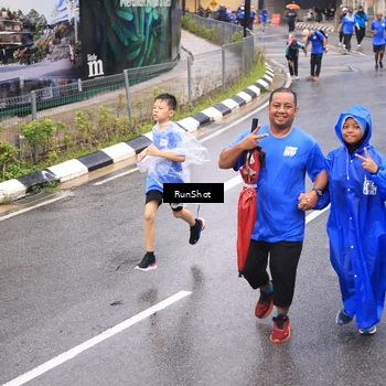 Runner Photo 7947153