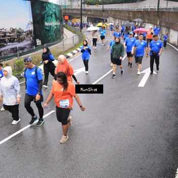 Runner Photo 7947156