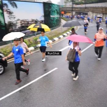 Runner Photo 7947240