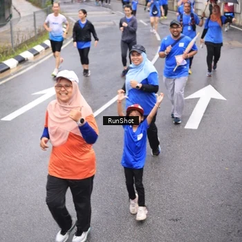 Runner Photo 7947264