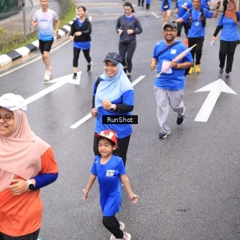 Runner Photo 7947273