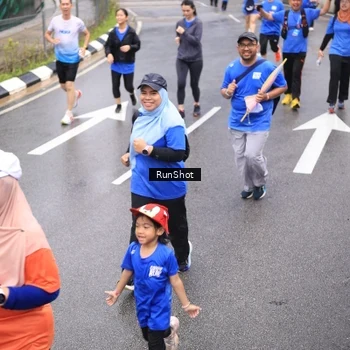 Runner Photo 7947292