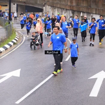 Runner Photo 7947383