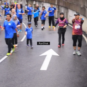 Runner Photo 7947384