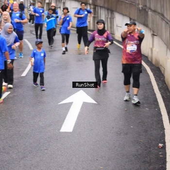 Runner Photo 7947385