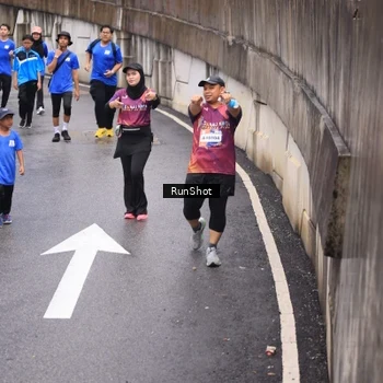 Runner Photo 7947386