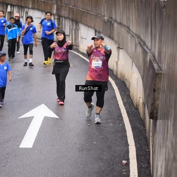 Runner Photo 7947388