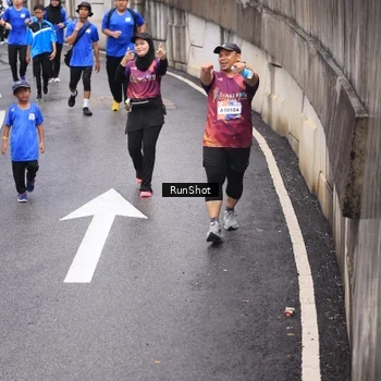 Runner Photo 7947391
