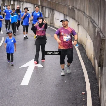 Runner Photo 7947395
