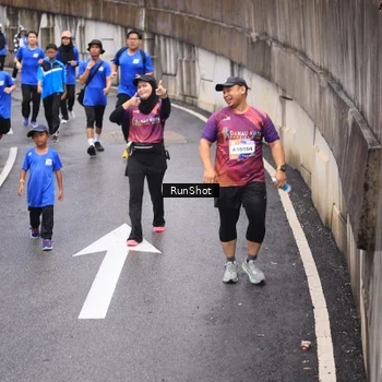 Runner Photo 7947396
