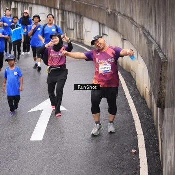 Runner Photo 7947402