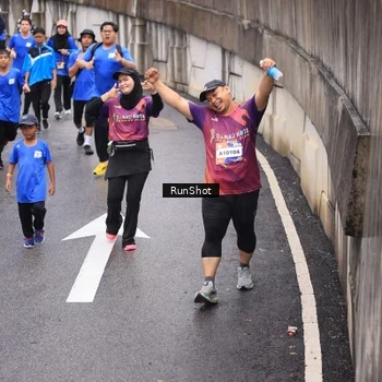 Runner Photo 7947404
