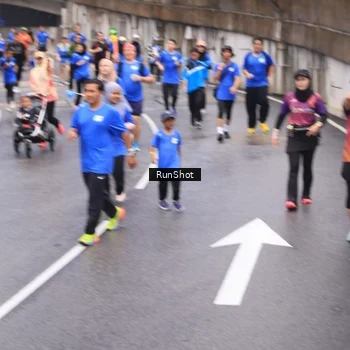 Runner Photo 7947405
