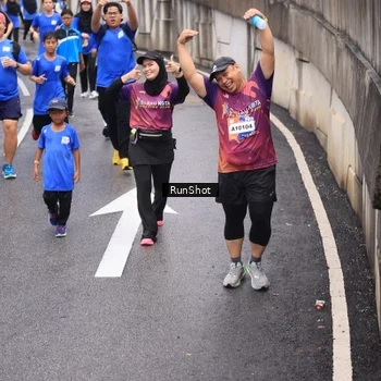 Runner Photo 7947408