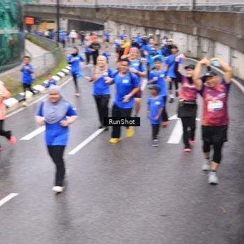 Runner Photo 7947423
