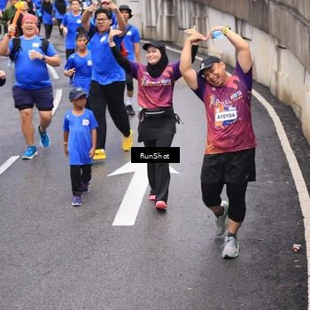 Runner Photo 7947424