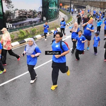 Runner Photo 7947435