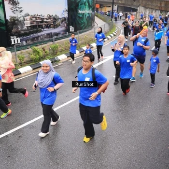 Runner Photo 7947436