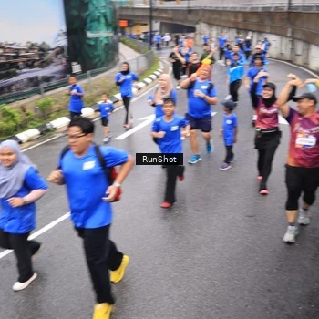 Runner Photo 7947439