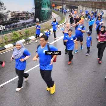 Runner Photo 7947453