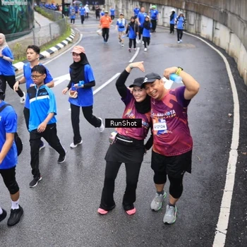 Runner Photo 7947533