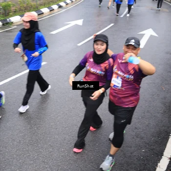 Runner Photo 7947538