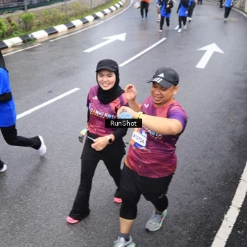 Runner Photo 7947541