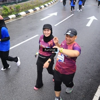 Runner Photo 7947544