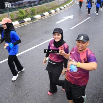 Runner Photo 7947545