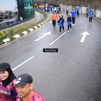 Runner Photo 7947554