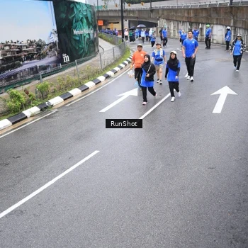 Runner Photo 7947563