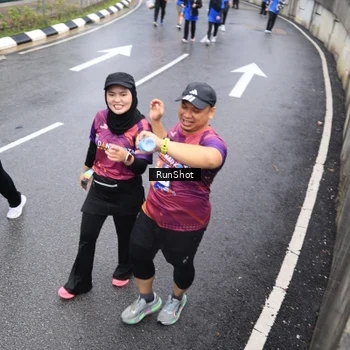 Runner Photo 7947564