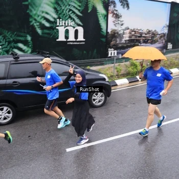 Runner Photo 7947565