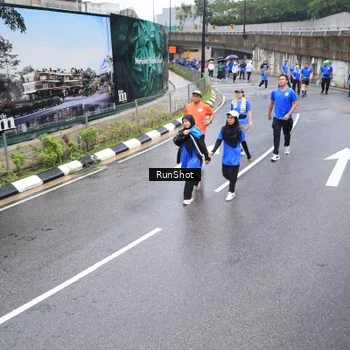Runner Photo 7947576