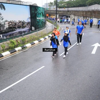 Runner Photo 7947579