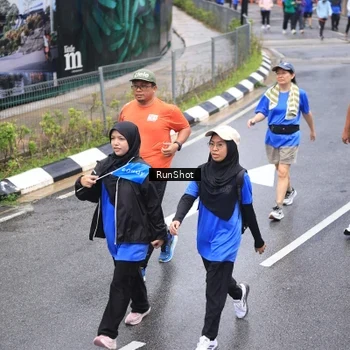 Runner Photo 7947582