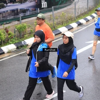Runner Photo 7947587