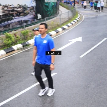 Runner Photo 7947648