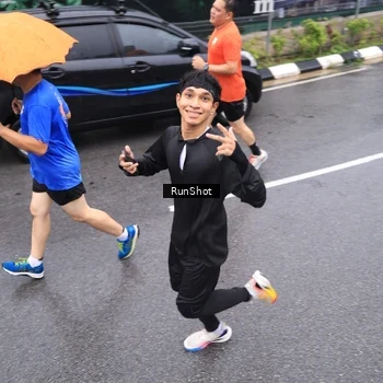 Runner Photo 7947724