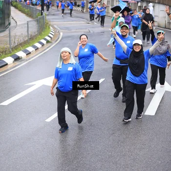 Runner Photo 7947768