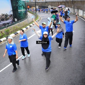 Runner Photo 7947770