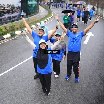 Runner Photo 7947784